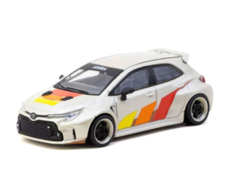 Toyota Corolla GR Widebody, beige