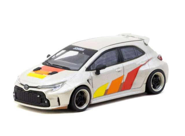 Toyota Corolla GR Widebody, beige