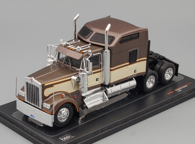 KENWORTH W900 towing vehicle (1990), brownmetallic creme