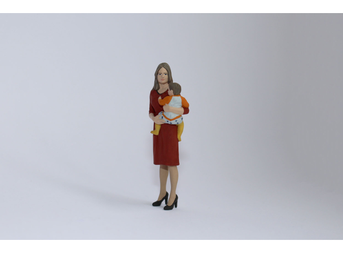 Фигурка Мама с сыном