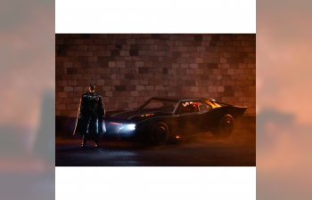 BATMAN Batmobile With Figure 2022 - The Batman Movie, Matt Black