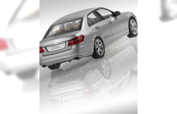 MERCEDES-BENZ E-Klasse Sedan Avantgarde W212 (2009), silver metallic