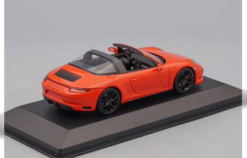 PORSCHE 911 (991.2) Targa 4GTS (2017), orange