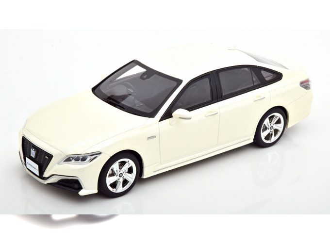 TOYOTA Crown 3.5 RS Advance, white