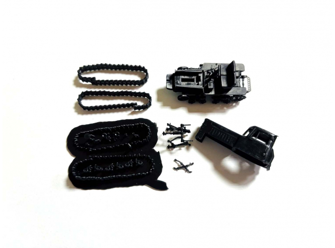 Сборная модель ДТ-75