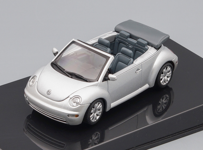 VOLKSWAGEN New Beetle Cabrio (2003), silver