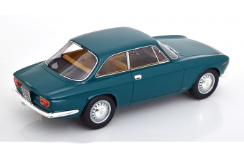 ALFA ROMEO Giulia GT 1300 Junior (1968), dark green