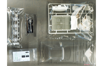 Сборная модель Toyota Crown 3.0 Royal Saloon G (Jzs155)