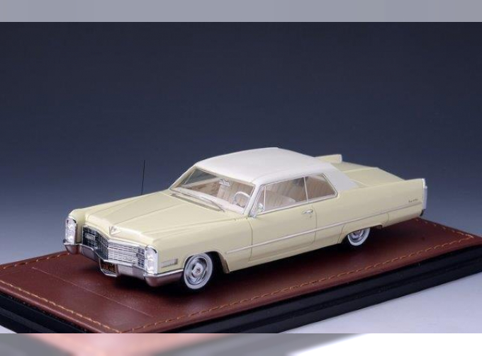 CADILLAC Coupe DeVille 1966 Cream