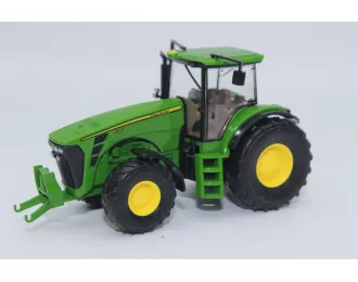 John Deere 8330, green