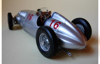 MERCEDES-BENZ W165 No 16 Winner of Tripolis (1939), silver