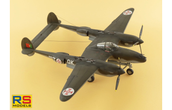Сборная модель P-38G Lightning
