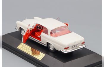 MERCEDES-BENZ 280SE 3.5 Coupe Baureihe W 111 (E 35), cream