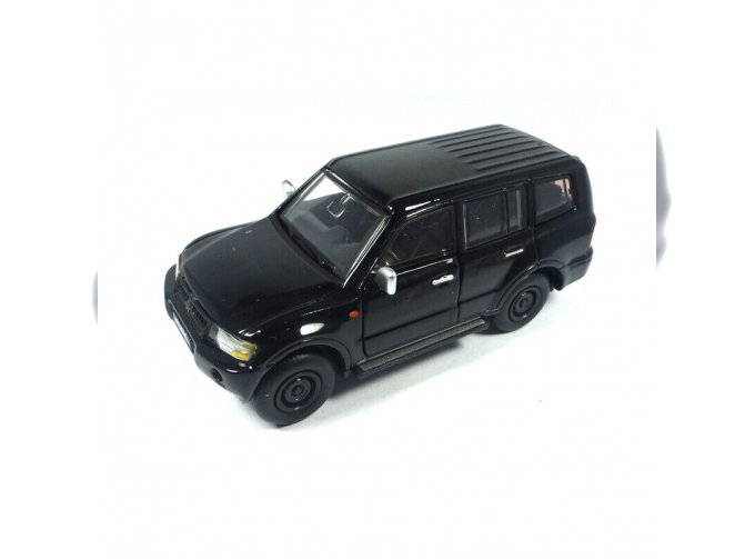 MITSUBISHI Pajero 3rd gen. LHD (2005), black