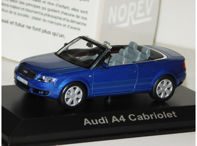 AUDI A4 Cabriolet, blue