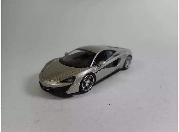 McLAREN 570S, blade silver