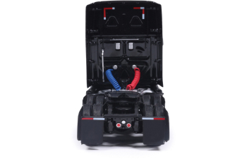 FREIGHTLINER Cascadia Tractor Truck 3-Assi (2018), black