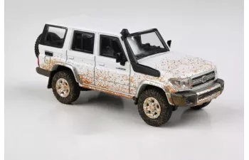TOYOTA Land Cruiser 76 Off Road Lhd (2017), White Mud