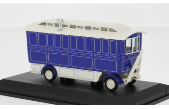 Showmans Caravan, blue