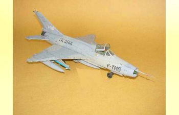 Сборная модель Китайский экспериментальный истребитель Chengdu F-7MG