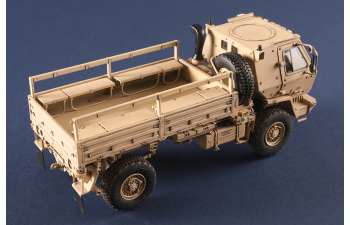 Сборная модель M1078A1P2  2.5 Ton LMTV Cargo Truck