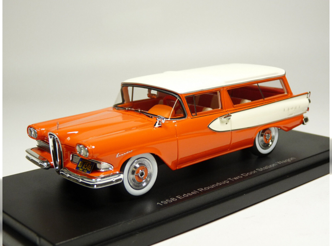 EDSEL Roundup two-door station wagon (1958), red/white