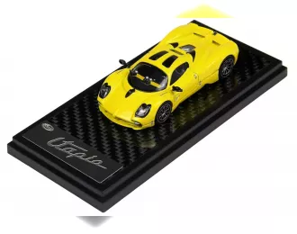 PAGANI Utopia (2022), yellow