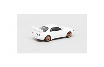 NISSAN Skyline GT-R (R32), white