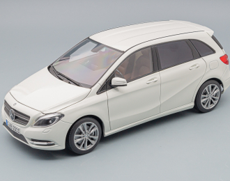 MERCEDES-BENZ B-Klasse W246 B180 (2011), white