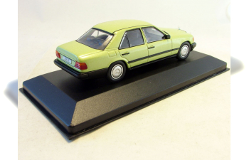 MERCEDES-BENZ 300 E (1984), Mercedes-Benz Offizielle Modell-Sammlung 49, зеленый