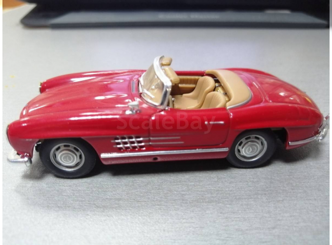 MERCEDES-BENZ 300SL Roadster, red