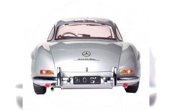 Сборная модель MERCEDES-BENZ 300 SL Gullwing KIT with 602 parts, silver