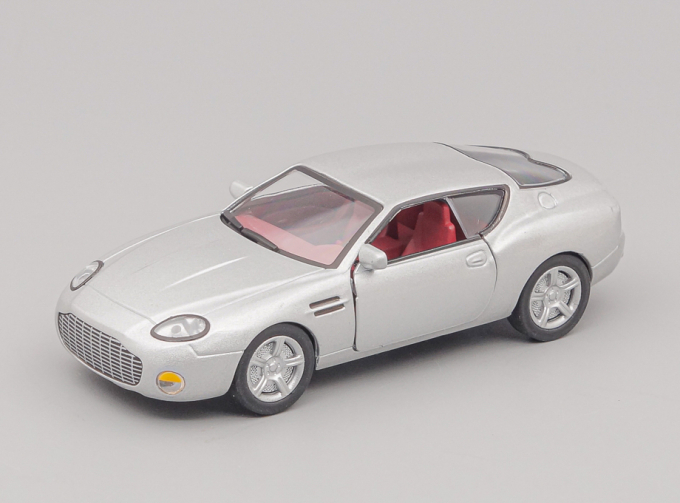 ASTON MARTIN Vanquish, silver