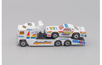 KENWORTH Cabover Racing Transporter / CHEVROLET Chevy Pro Stocker, white