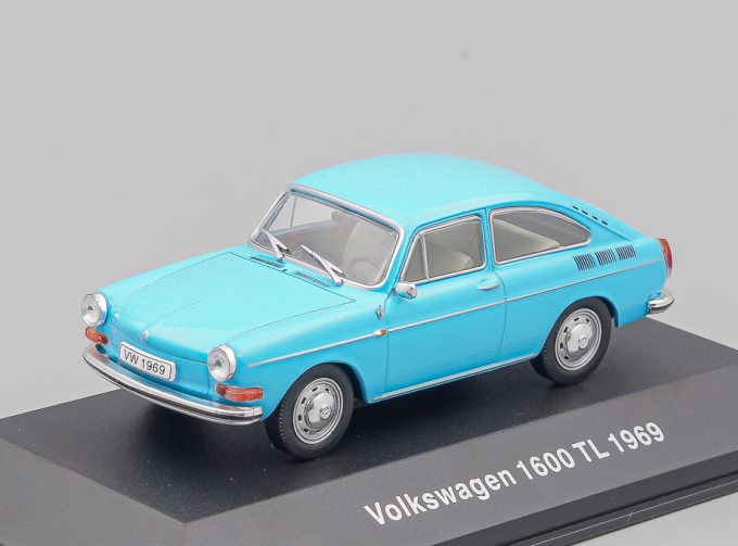 VOLKSWAGEN 1600 TL (1969), blue