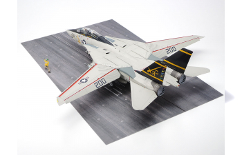 Сборная модель Grumman F-14A Tomcat (Late Model) Carrier Launch Set