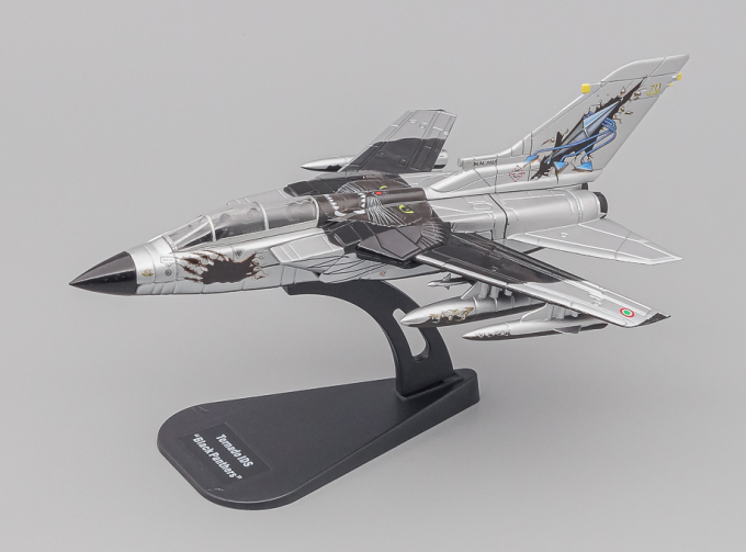 Самолет Panavia Tornado IDS