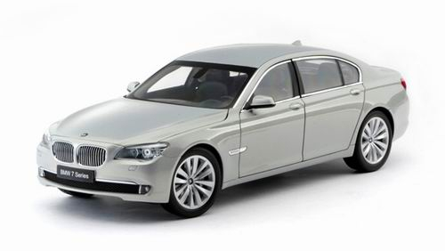 BMW 7 Series Long (F02), Moon stone 