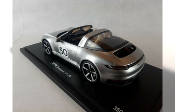 PORSCHE 911 (992) Targa 4S Heritage Design Ed.