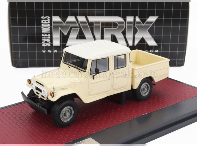 TOYOTA Hj45 Land Cruiser Crew Cab Pick-up (1979), Cream White