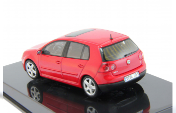 VOLKSWAGEN Golf V (2003), red spice metallic