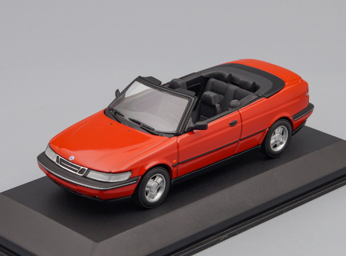 SAAB 900 Cabriolet (1995), red