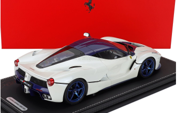 FERRARI Laferrari (2013) - Con Vetrina - With Showcase - Luxury Pack, White Blue