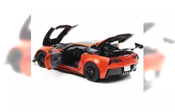 CHEVROLET Corvette ZR1 (2019), orange/black