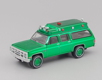 (Greenlight!) CHEVROLET Suburban K20 Custom Deluxe Ambulance 1983, green