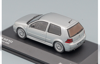 VOLKSWAGEN Golf Iv R32 2003, silver