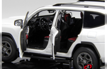 TOYOTA Land Cruiser LC300 GR Sport, white