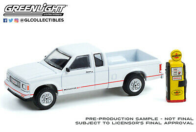 GMC Sonoma ST with Vintage Pennzoil Gas Pump 1991