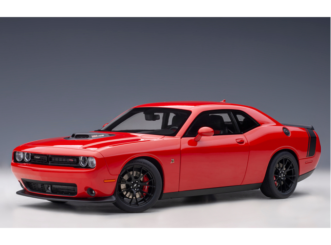 Dodge Challenger 392 Hemi Scat Pack Shaker 2018 красный