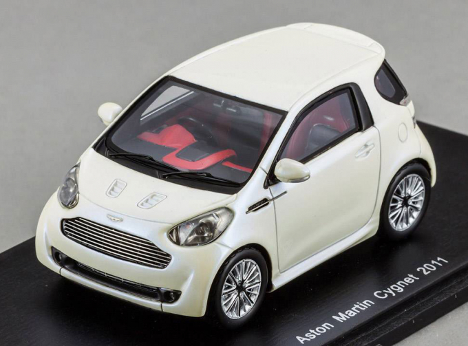 ASTON MARTIN Cygnet (2012), met white